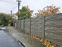 Príprava betónového plotu na jeseň: Ako na to a prečo sa oplatí